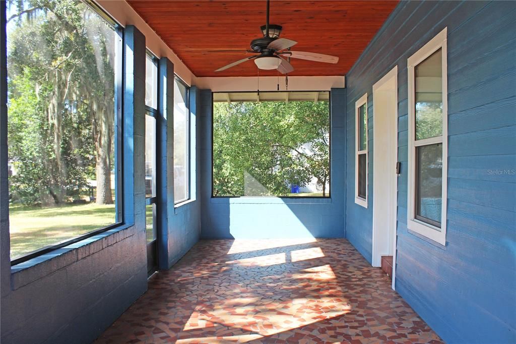 В аренду: $1,950 (3 спален, 2 ванн, 1798 Квадратных фут)