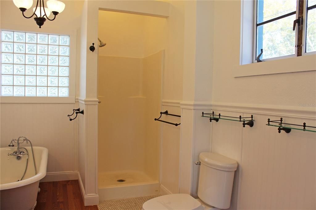 В аренду: $1,950 (3 спален, 2 ванн, 1798 Квадратных фут)