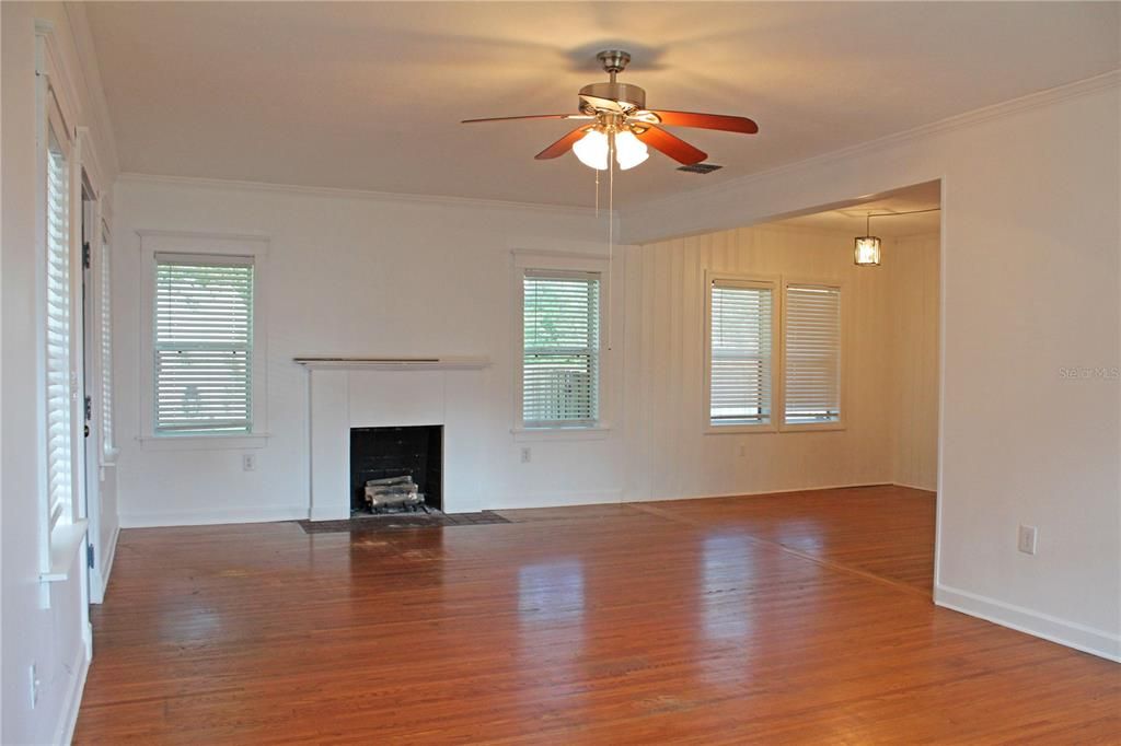 В аренду: $1,950 (3 спален, 2 ванн, 1798 Квадратных фут)