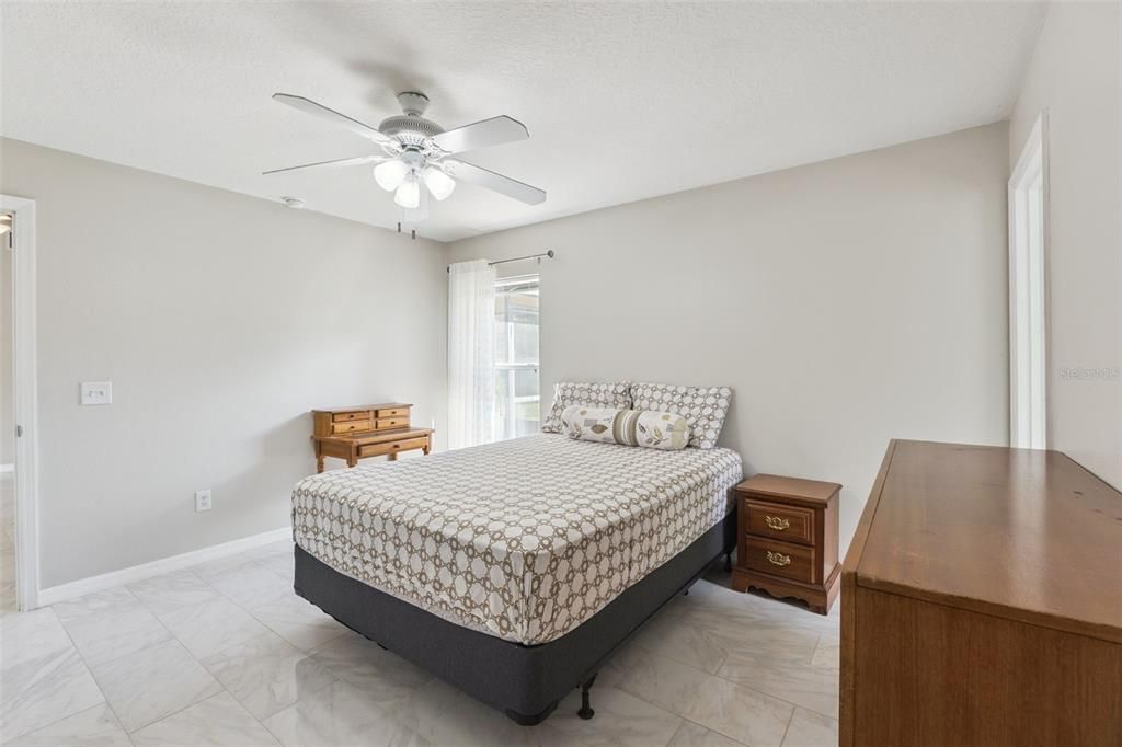 待售: $289,900 (3 贝兹, 2 浴室, 1224 平方英尺)