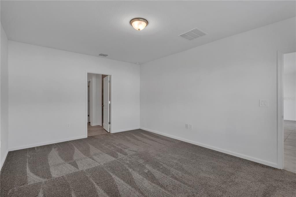 For Sale: $396,999 (4 beds, 2 baths, 1936 Square Feet)