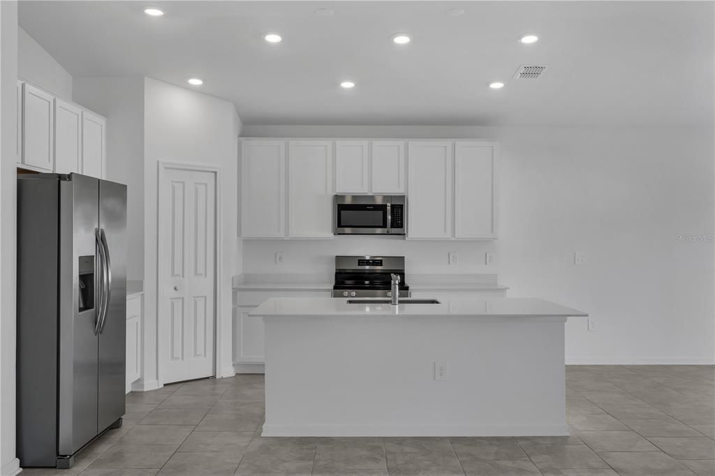 For Sale: $396,999 (4 beds, 2 baths, 1936 Square Feet)