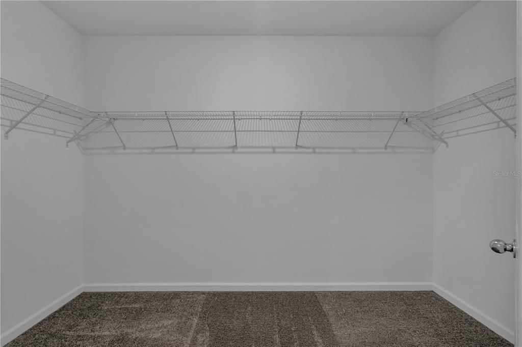 For Sale: $396,999 (4 beds, 2 baths, 1936 Square Feet)