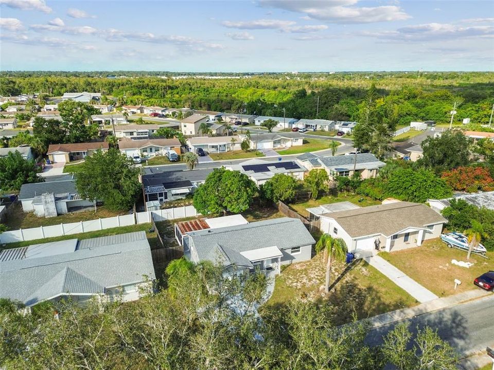 For Sale: $214,900 (2 beds, 1 baths, 972 Square Feet)