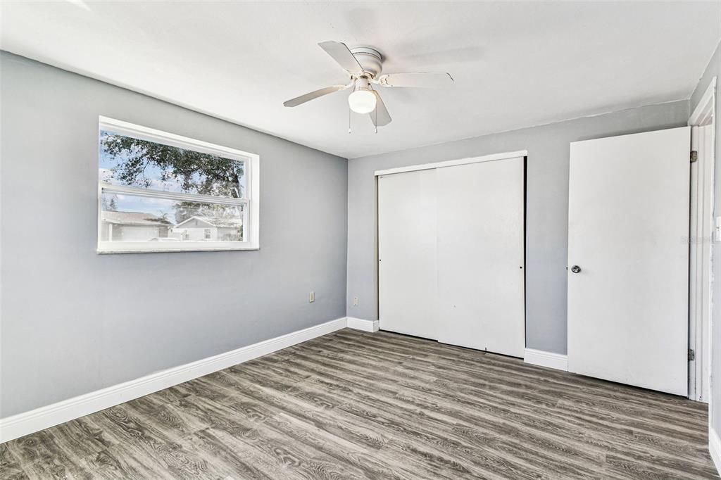 For Sale: $214,900 (2 beds, 1 baths, 972 Square Feet)