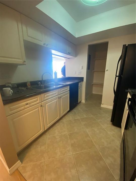 For Rent: $1,225 (2 beds, 2 baths, 1046 Square Feet)