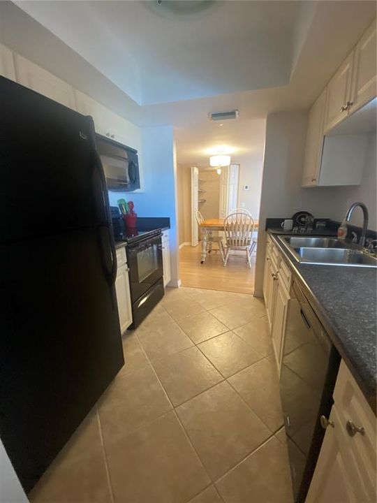 For Rent: $1,225 (2 beds, 2 baths, 1046 Square Feet)