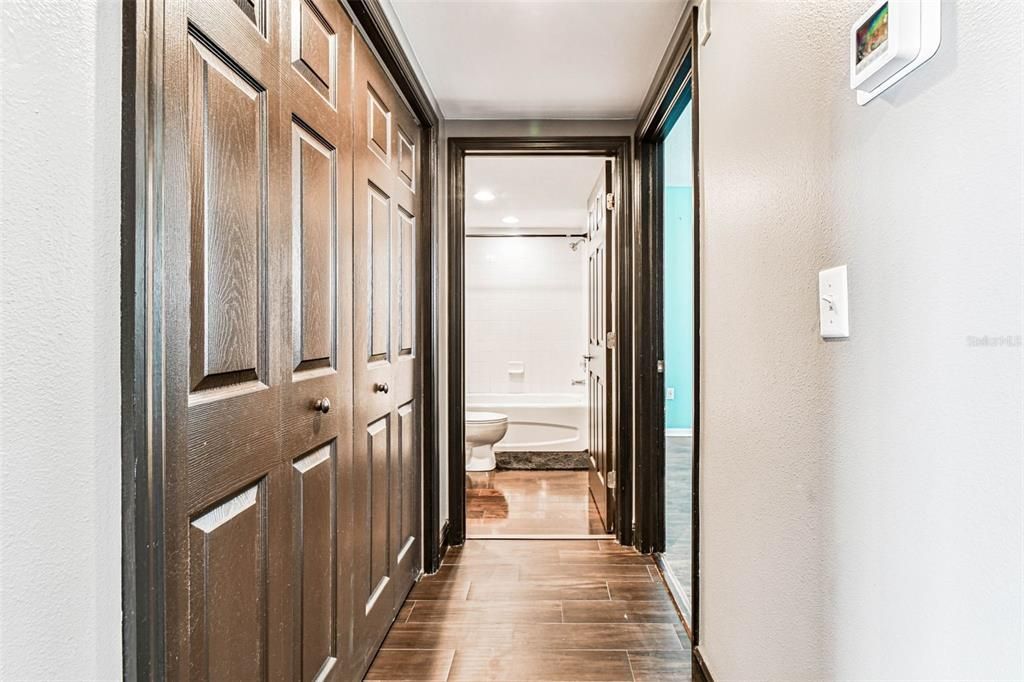 For Sale: $320,000 (2 beds, 2 baths, 1320 Square Feet)