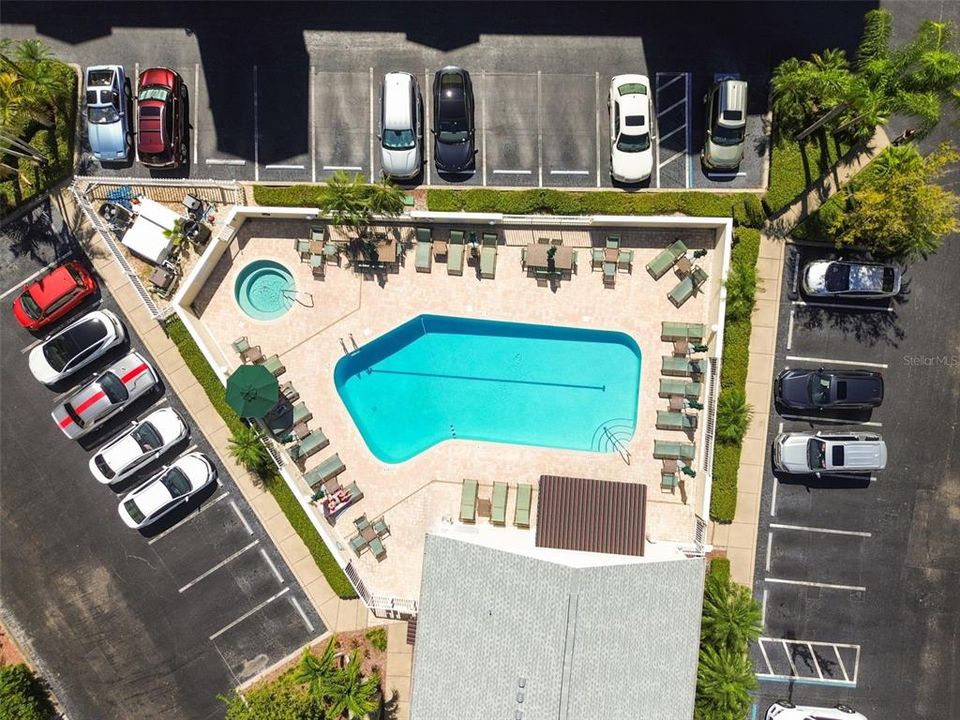 For Sale: $320,000 (2 beds, 2 baths, 1320 Square Feet)