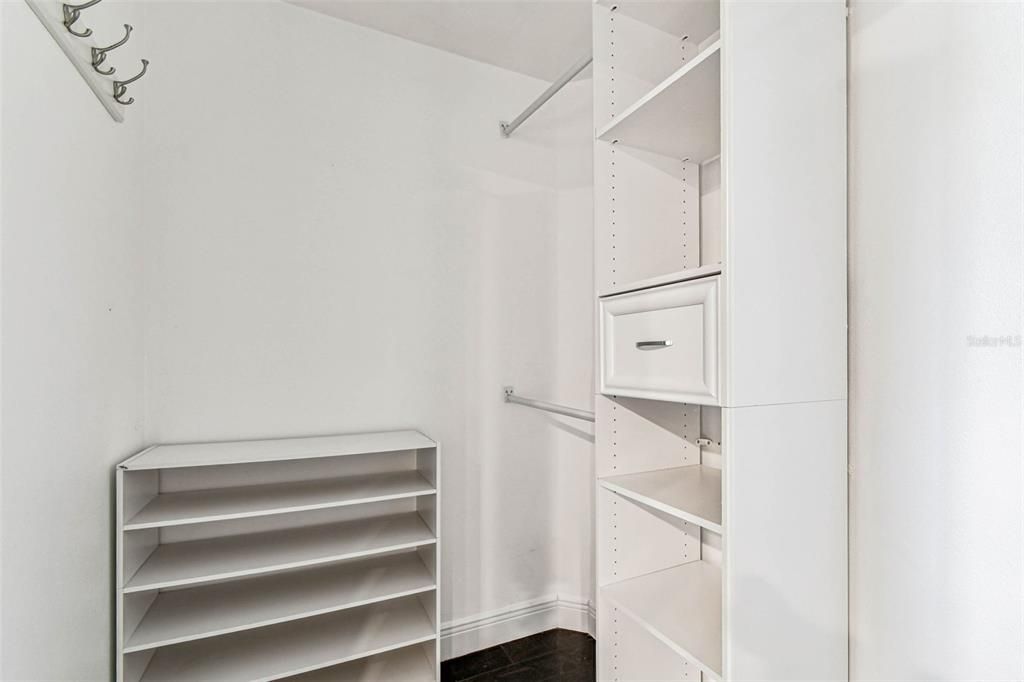 For Sale: $320,000 (2 beds, 2 baths, 1320 Square Feet)