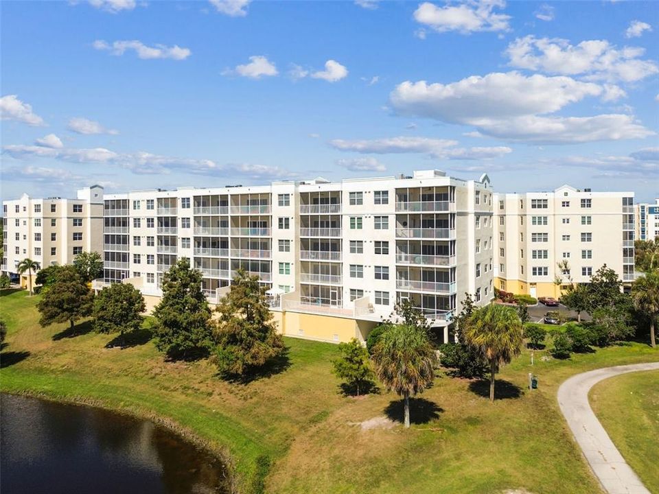 For Sale: $320,000 (2 beds, 2 baths, 1320 Square Feet)