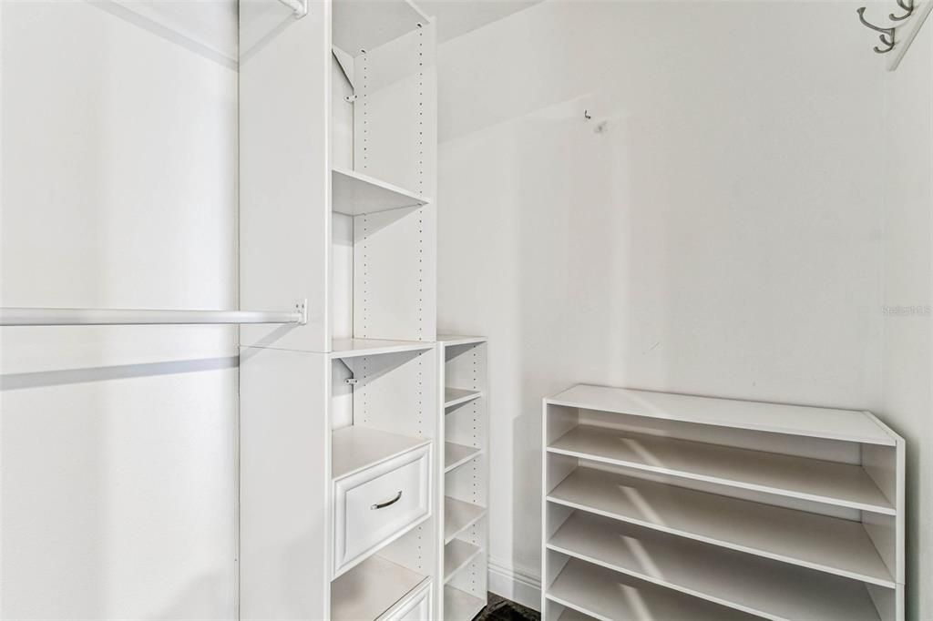 For Sale: $320,000 (2 beds, 2 baths, 1320 Square Feet)