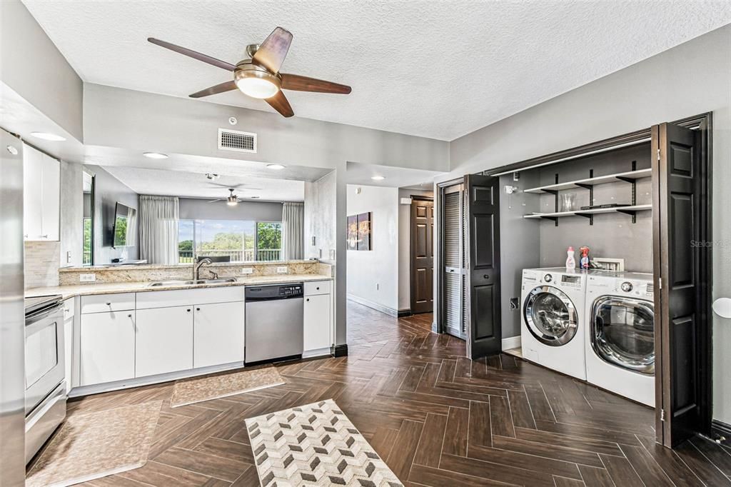 For Sale: $320,000 (2 beds, 2 baths, 1320 Square Feet)