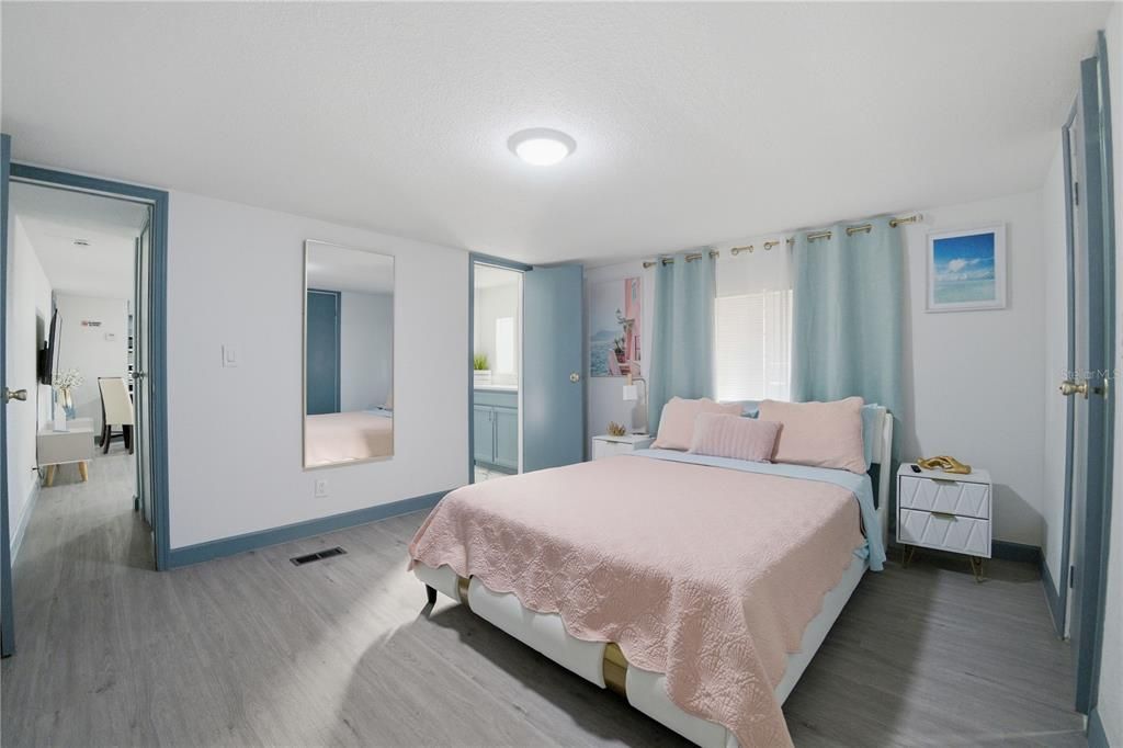 На продажу: $249,000 (4 спален, 2 ванн, 1512 Квадратных фут)