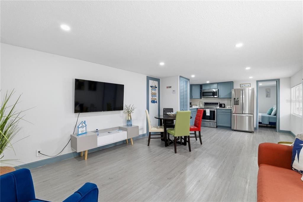 На продажу: $249,000 (4 спален, 2 ванн, 1512 Квадратных фут)