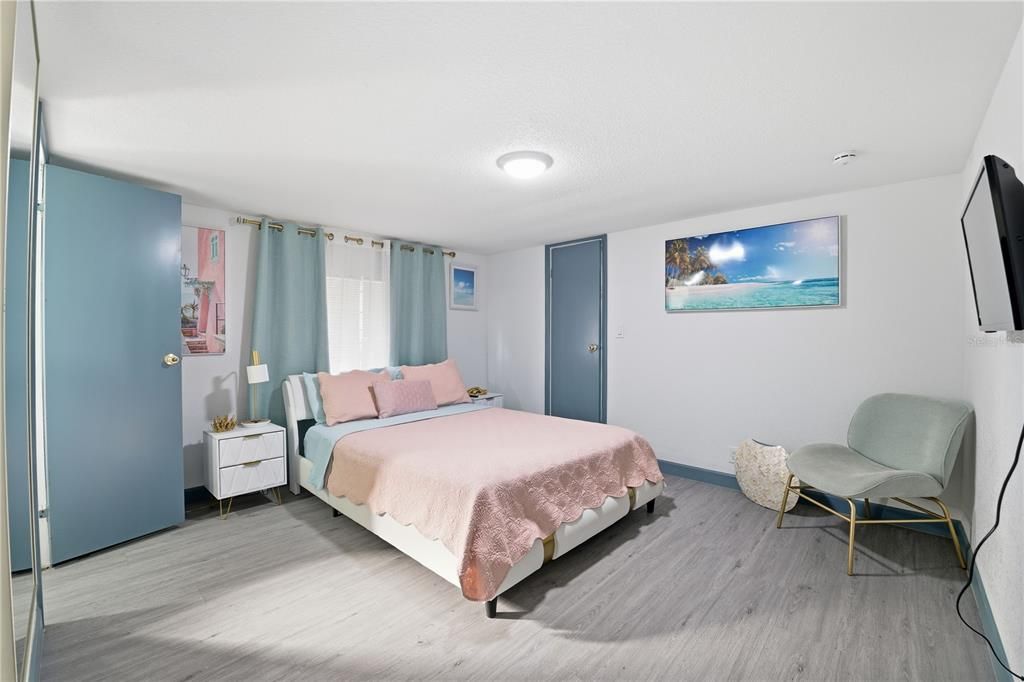 На продажу: $249,000 (4 спален, 2 ванн, 1512 Квадратных фут)