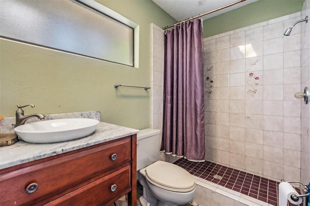 For Sale: $740,000 (5 beds, 5 baths, 4204 Square Feet)