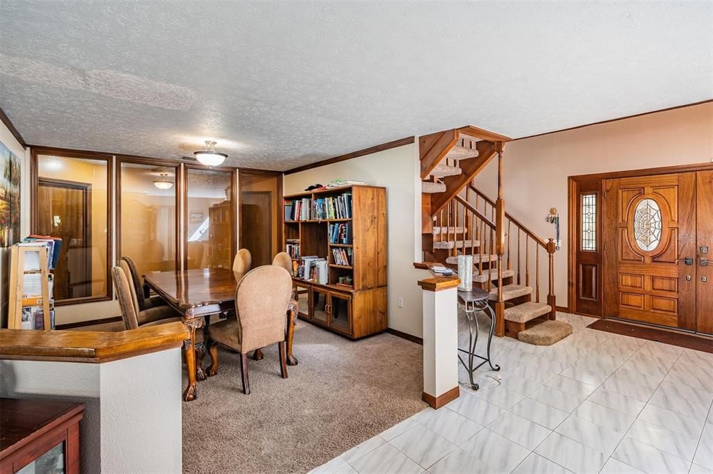 For Sale: $740,000 (5 beds, 5 baths, 4204 Square Feet)