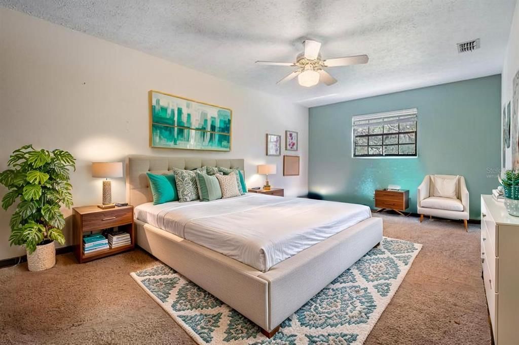 For Sale: $740,000 (5 beds, 5 baths, 4204 Square Feet)