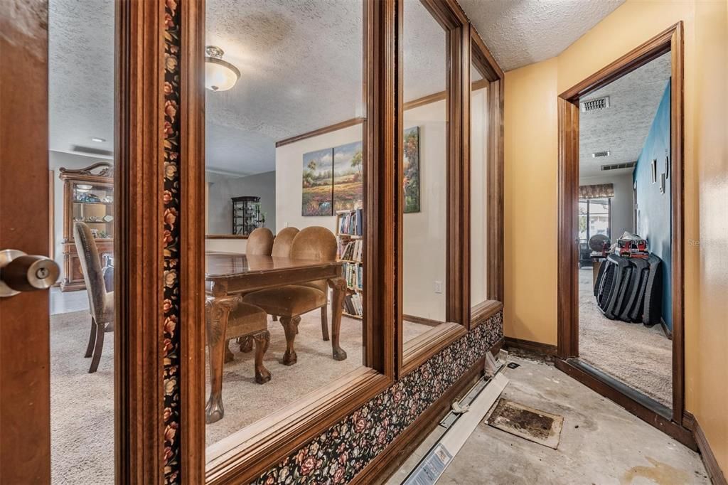 For Sale: $740,000 (5 beds, 5 baths, 4204 Square Feet)