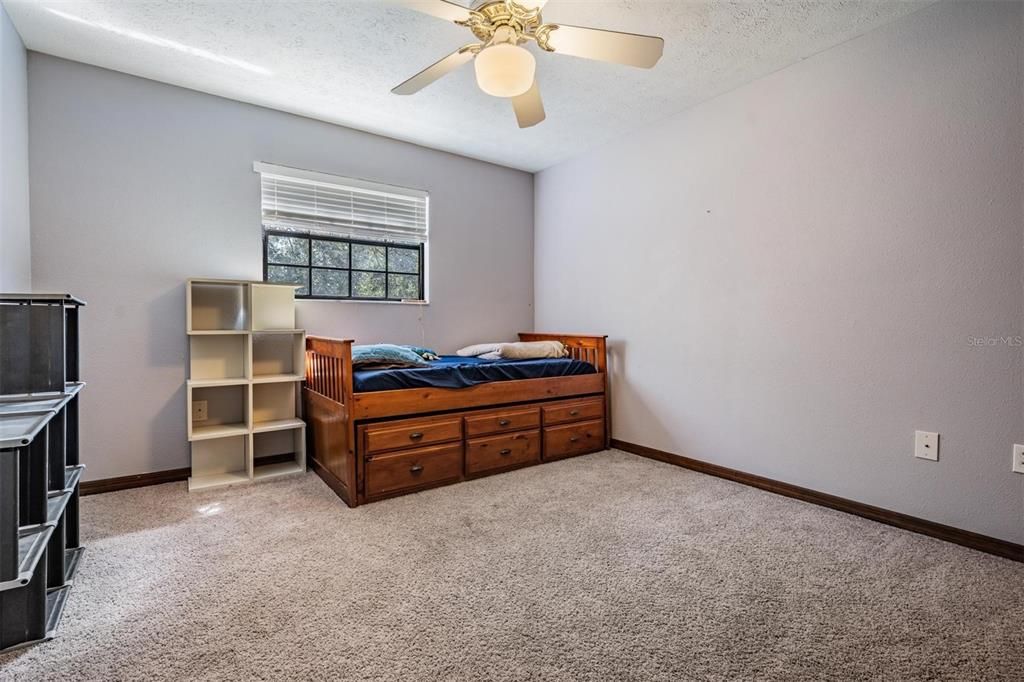 For Sale: $740,000 (5 beds, 5 baths, 4204 Square Feet)