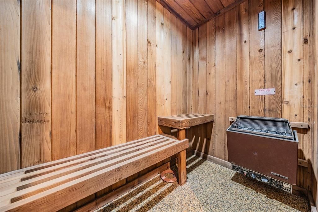 For Sale: $740,000 (5 beds, 5 baths, 4204 Square Feet)