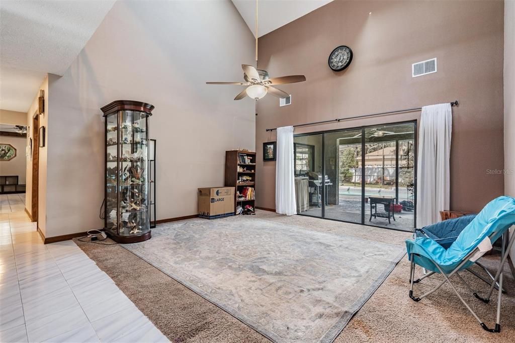 For Sale: $740,000 (5 beds, 5 baths, 4204 Square Feet)