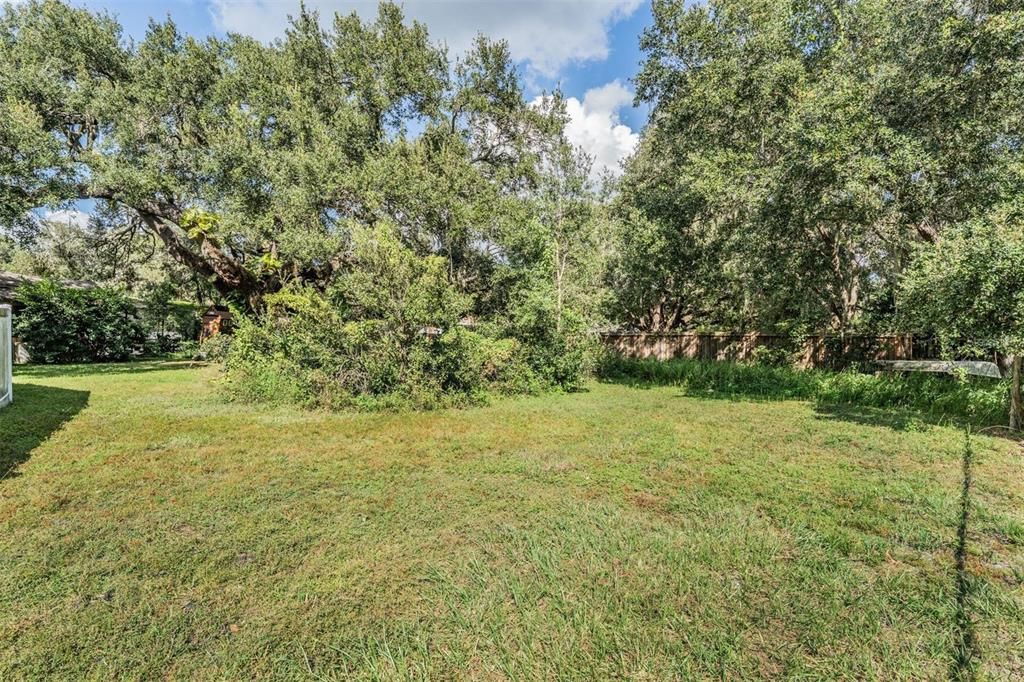 For Sale: $740,000 (5 beds, 5 baths, 4204 Square Feet)