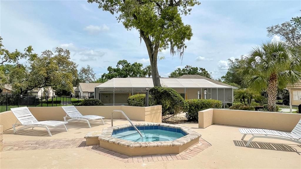 Active With Contract: $149,000 (2 beds, 2 baths, 1211 Square Feet)