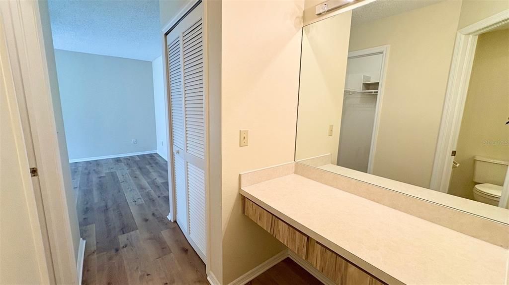 Active With Contract: $149,000 (2 beds, 2 baths, 1211 Square Feet)