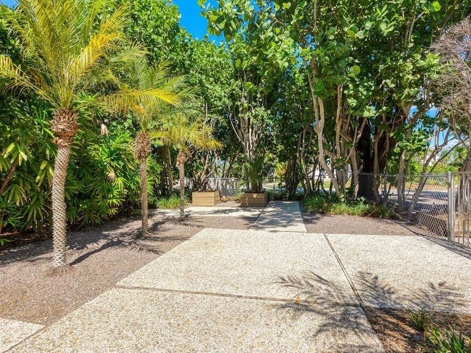 En Venta: $1,395,000 (0.26 acres)