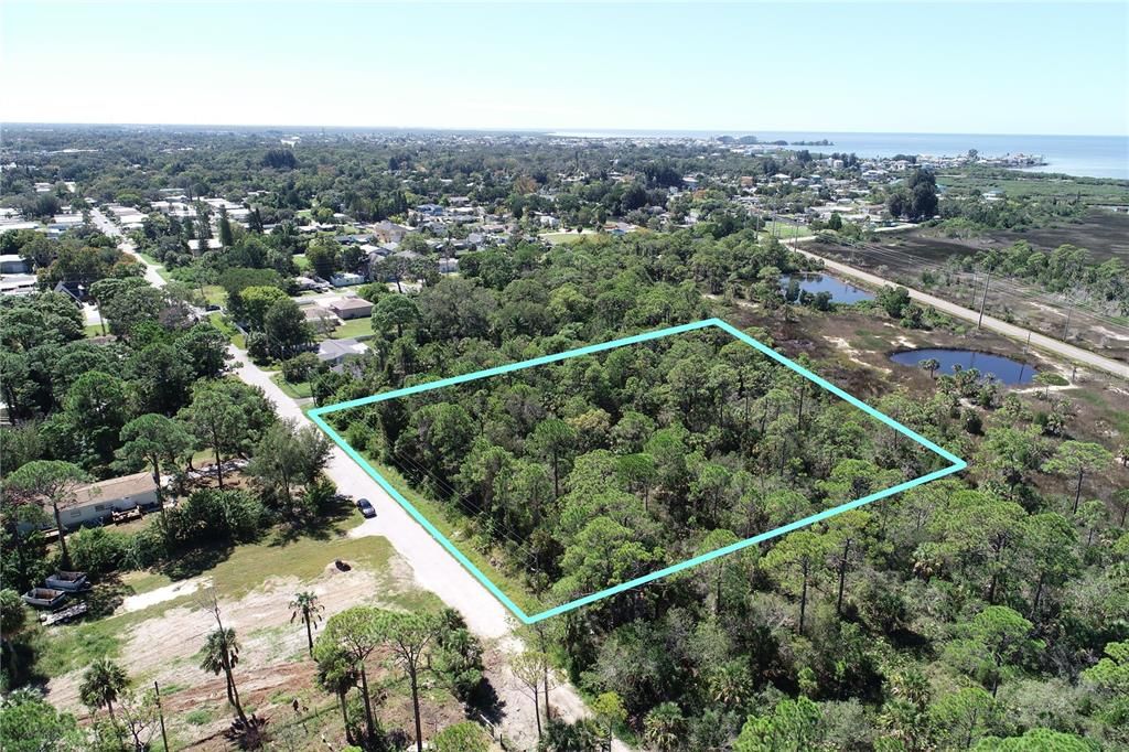 待售: $73,700 (2.10 acres)