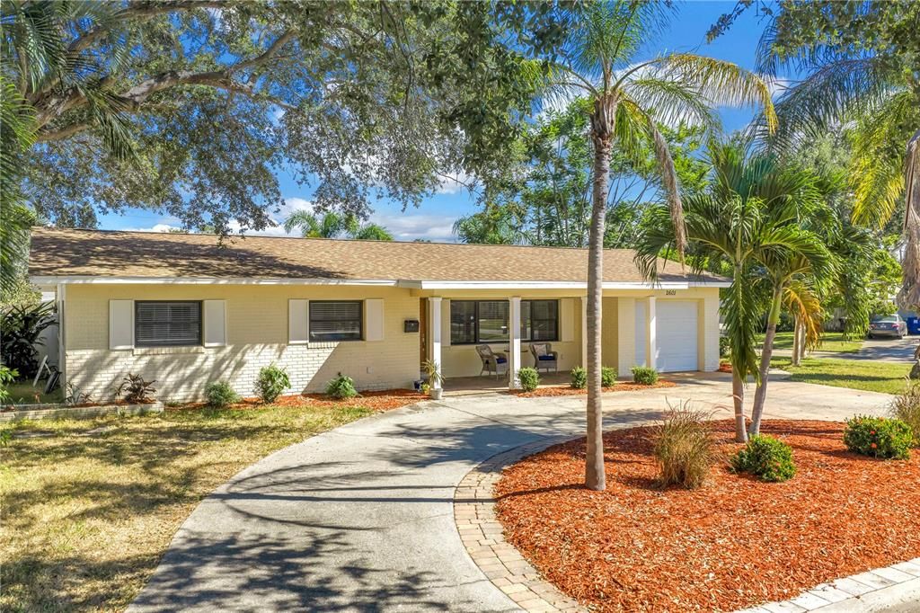 Vendido Recientemente: $545,000 (3 camas, 2 baños, 1658 Pies cuadrados)