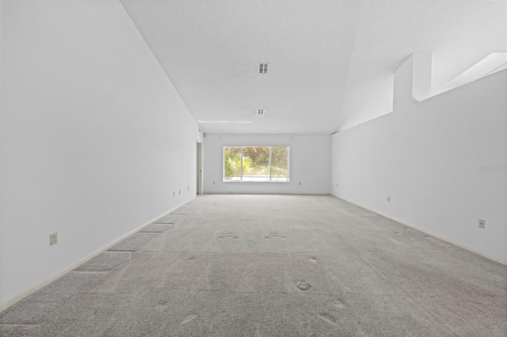 Active With Contract: $399,900 (3 beds, 2 baths, 2753 Square Feet)