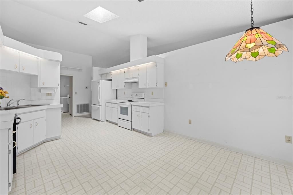 Active With Contract: $399,900 (3 beds, 2 baths, 2753 Square Feet)