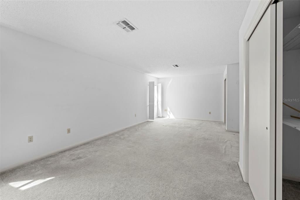 Active With Contract: $399,900 (3 beds, 2 baths, 2753 Square Feet)