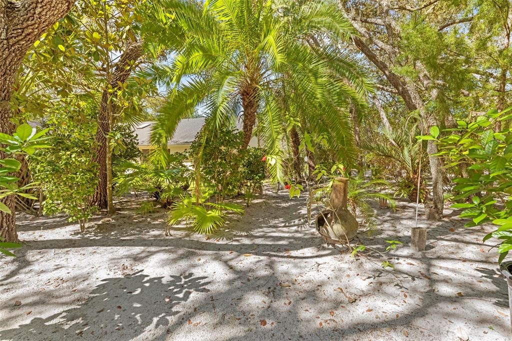 Active With Contract: $399,900 (3 beds, 2 baths, 2753 Square Feet)