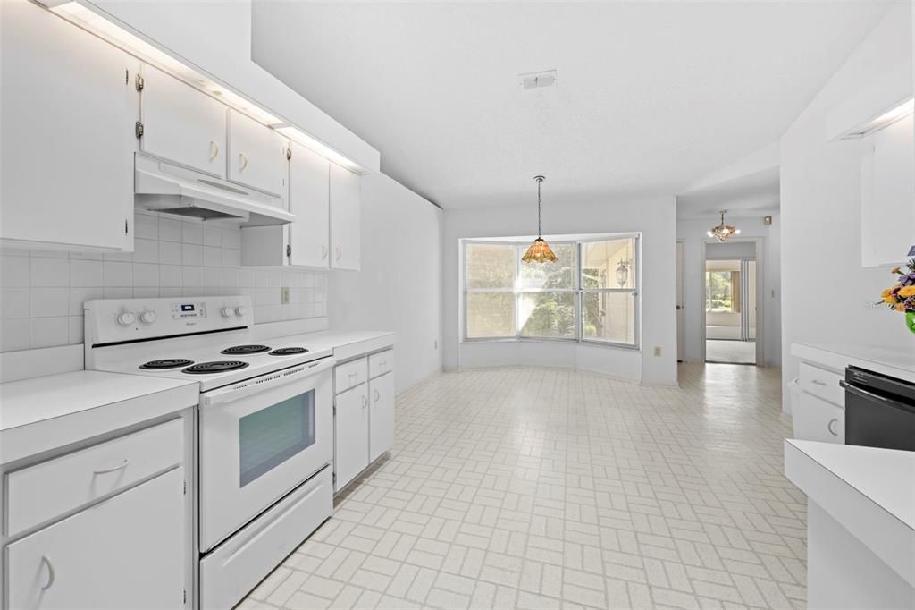 Active With Contract: $399,900 (3 beds, 2 baths, 2753 Square Feet)