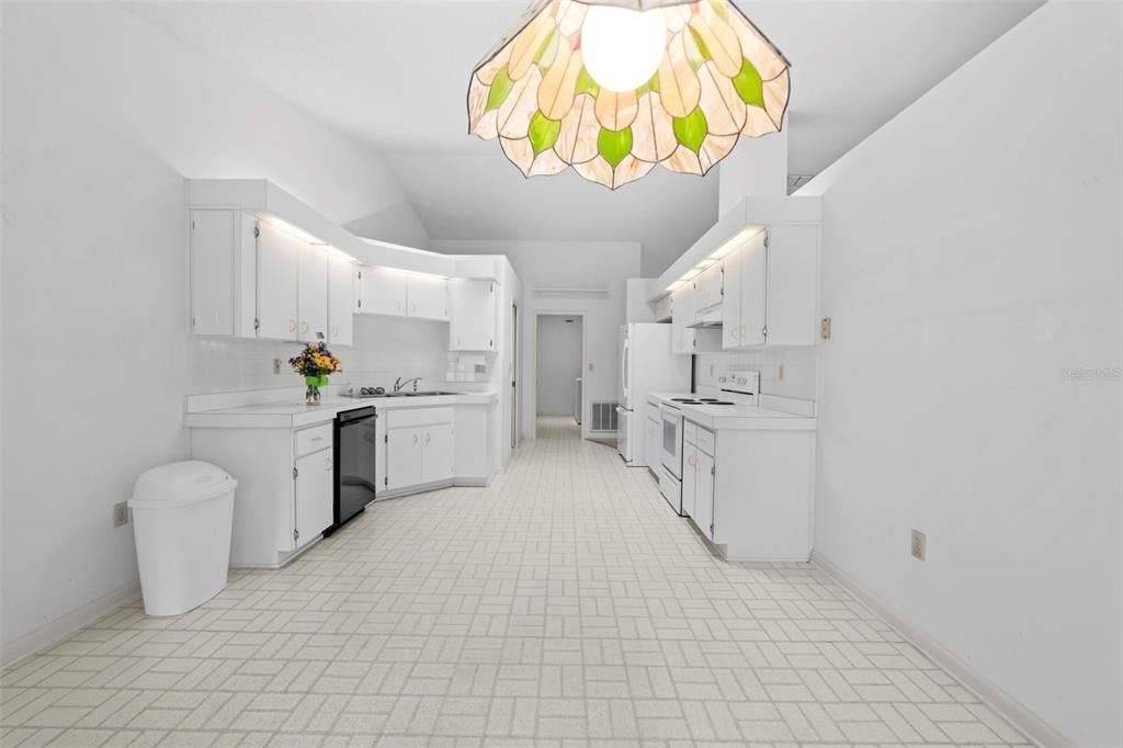 Active With Contract: $399,900 (3 beds, 2 baths, 2753 Square Feet)