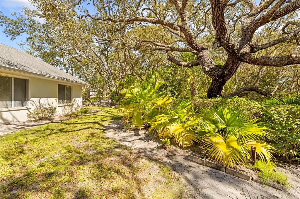 Active With Contract: $399,900 (3 beds, 2 baths, 2753 Square Feet)