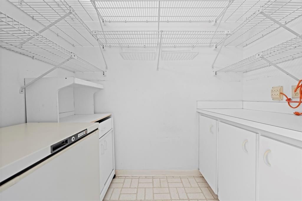 Active With Contract: $399,900 (3 beds, 2 baths, 2753 Square Feet)