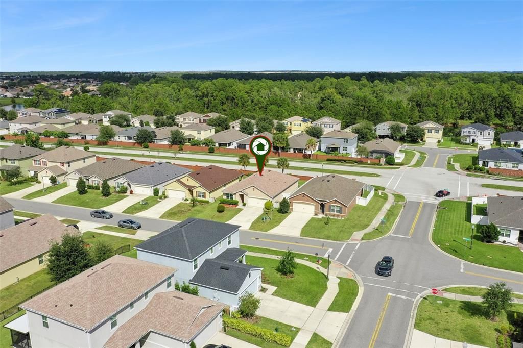 Под контрактом: $374,500 (3 спален, 2 ванн, 1695 Квадратных фут)