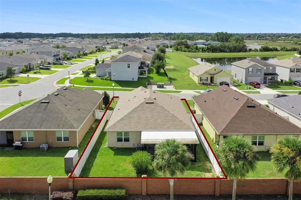 Под контрактом: $374,500 (3 спален, 2 ванн, 1695 Квадратных фут)