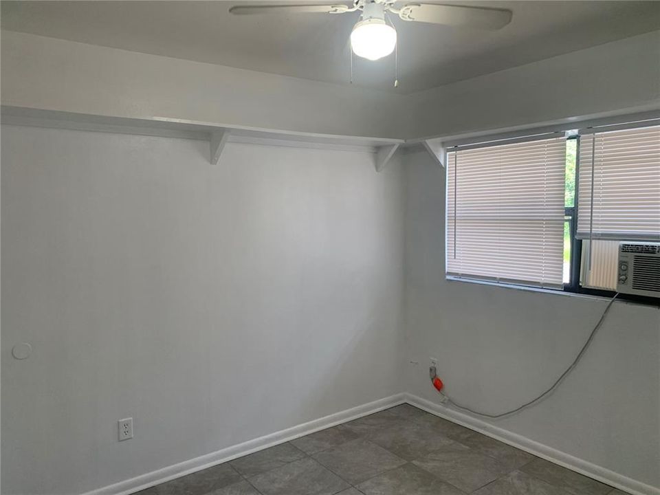 Active With Contract: $1,450 (2 beds, 1 baths, 750 Square Feet)