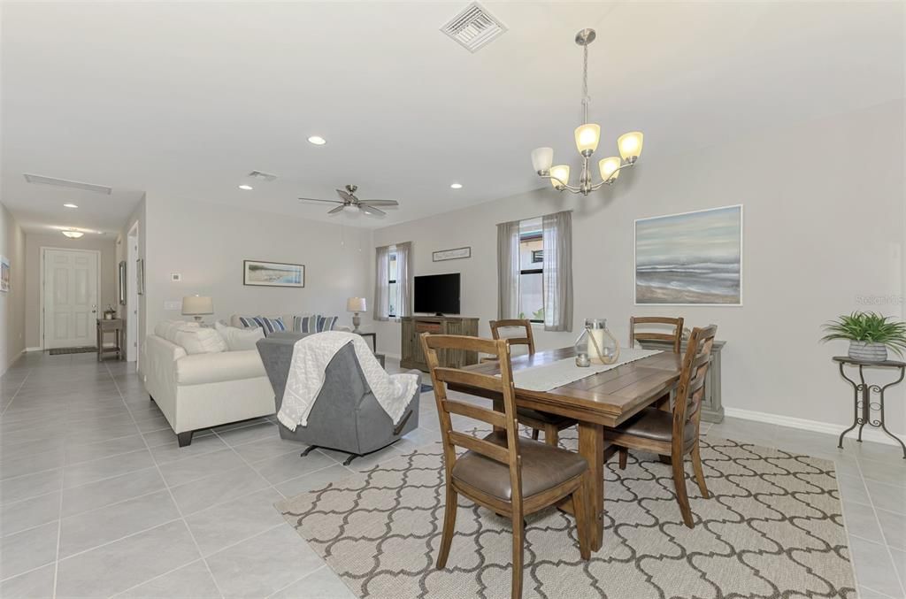 Active With Contract: $389,000 (2 beds, 2 baths, 1824 Square Feet)