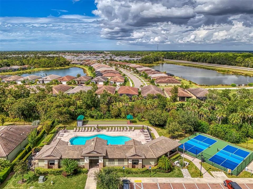 Active With Contract: $389,000 (2 beds, 2 baths, 1824 Square Feet)