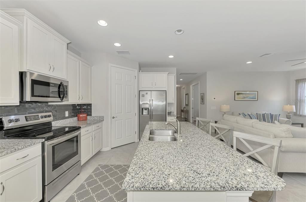 Active With Contract: $389,000 (2 beds, 2 baths, 1824 Square Feet)