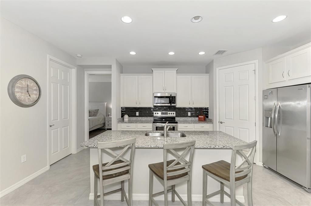 Active With Contract: $389,000 (2 beds, 2 baths, 1824 Square Feet)