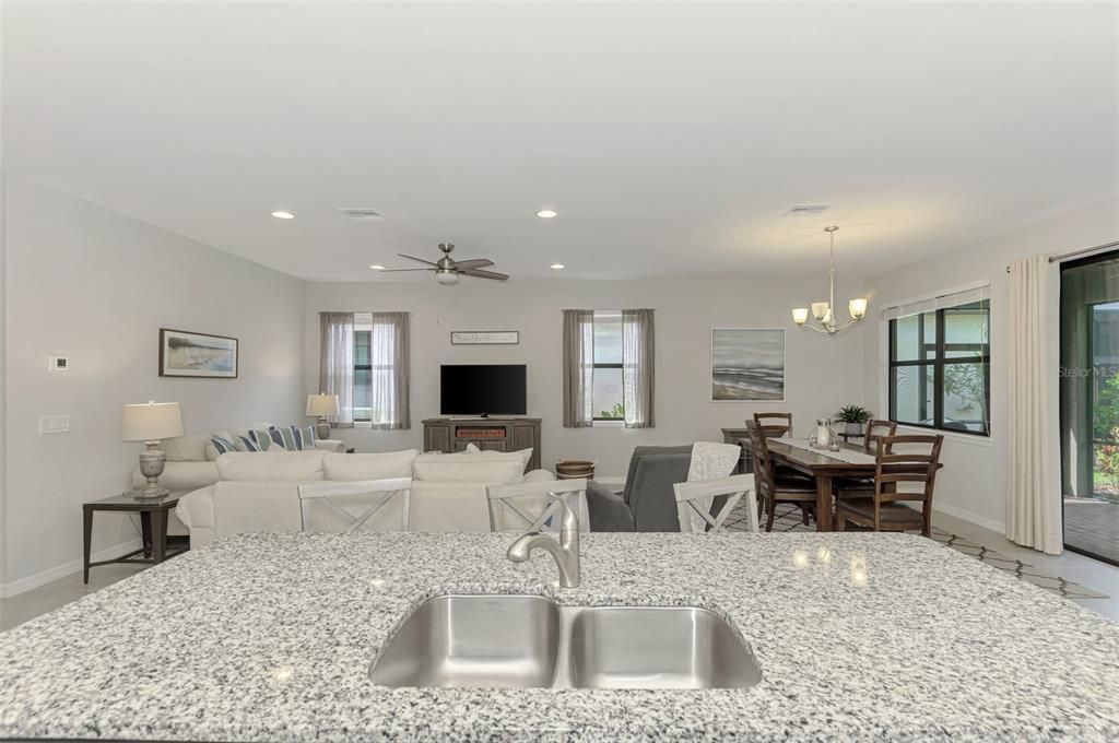 Active With Contract: $389,000 (2 beds, 2 baths, 1824 Square Feet)