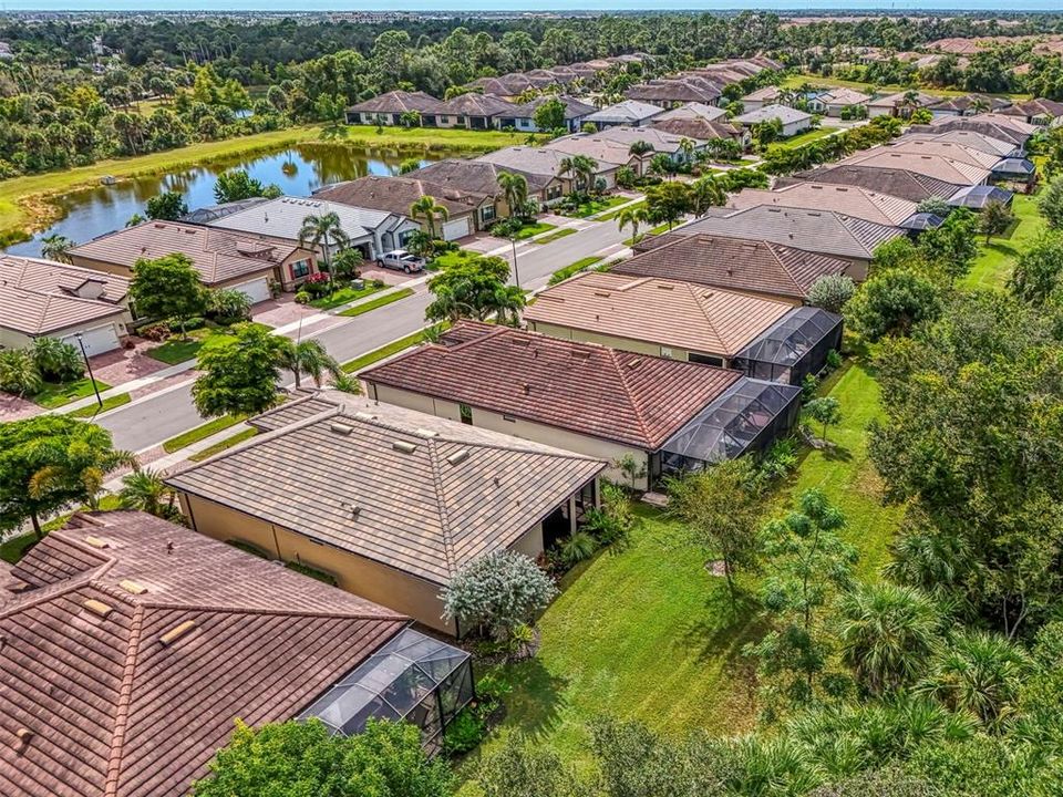 Active With Contract: $389,000 (2 beds, 2 baths, 1824 Square Feet)